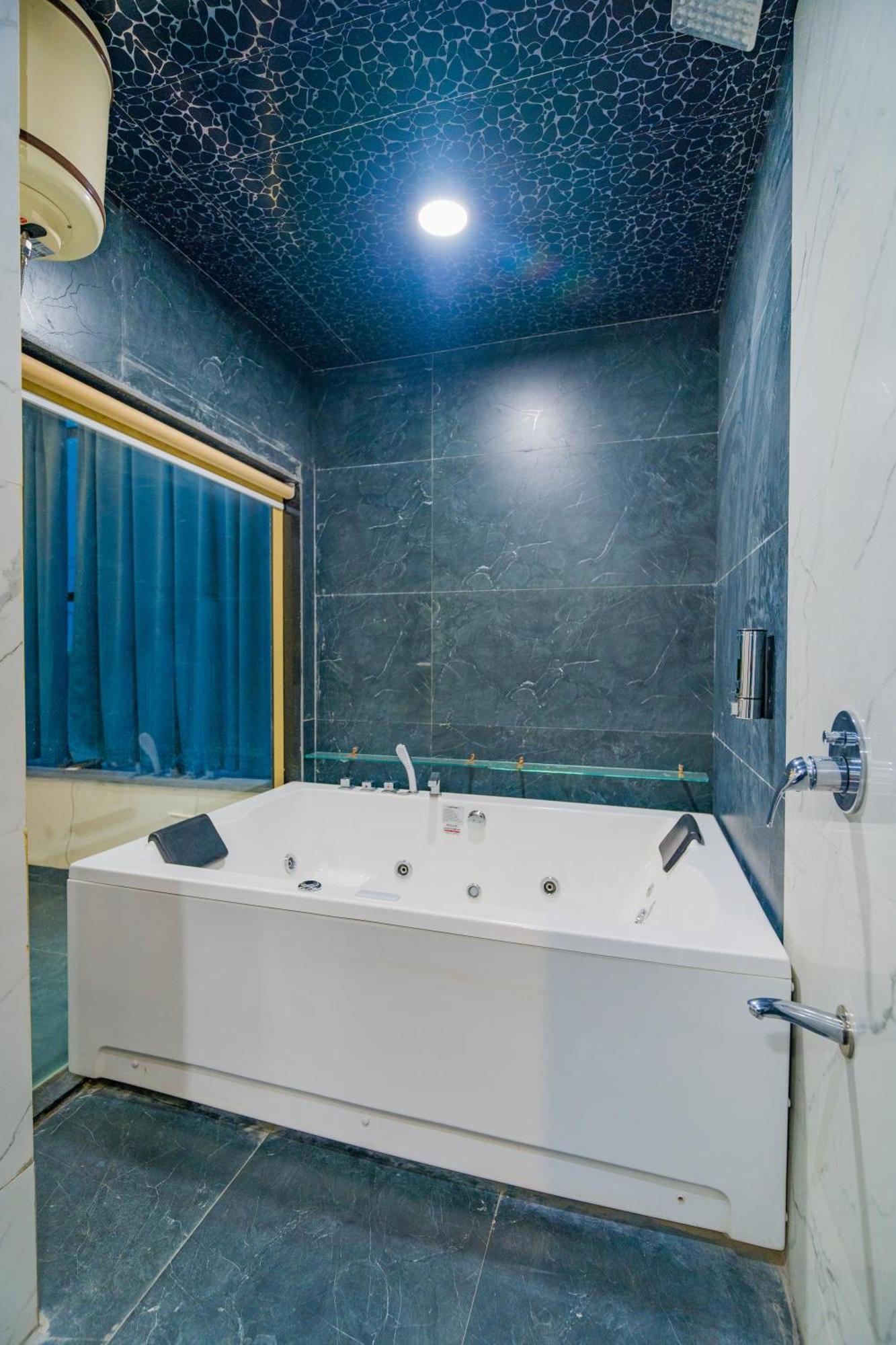Hotel Kanha Shree By Cosmos Green Indore Pokój zdjęcie